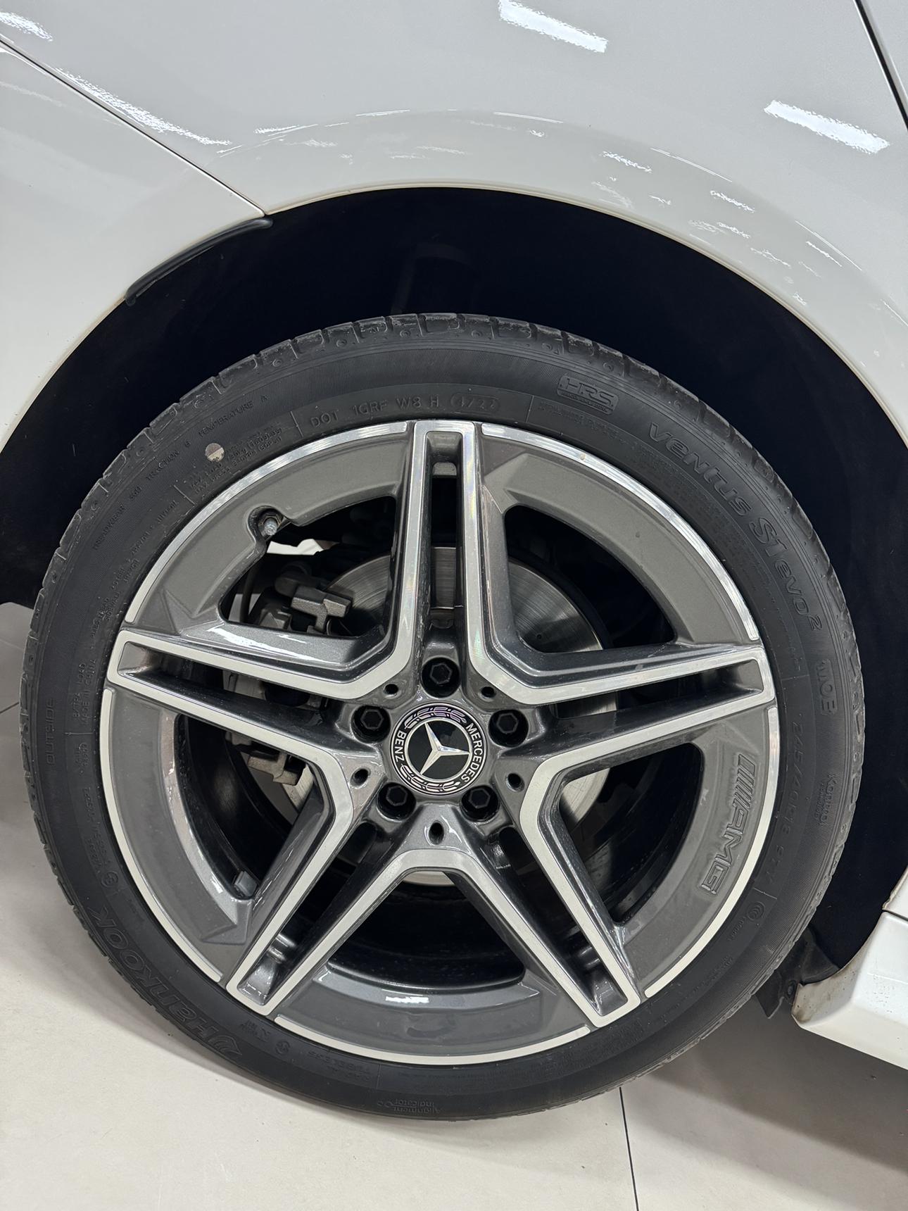 Mercedes-Benz C-Class 2021 thumb 9