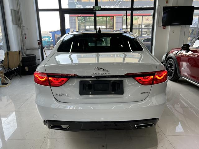 Jaguar XF 2020 thumb 3