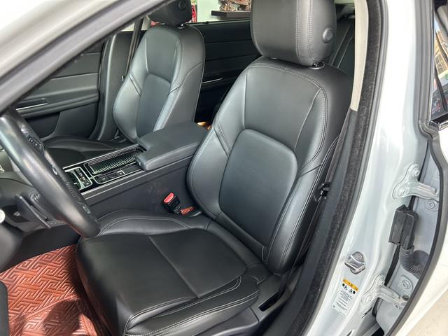 Jaguar XF 2020 thumb 6