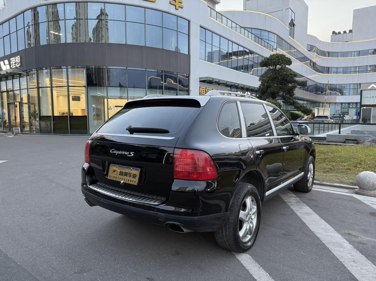 Porsche Cayenne 2006 thumb 3