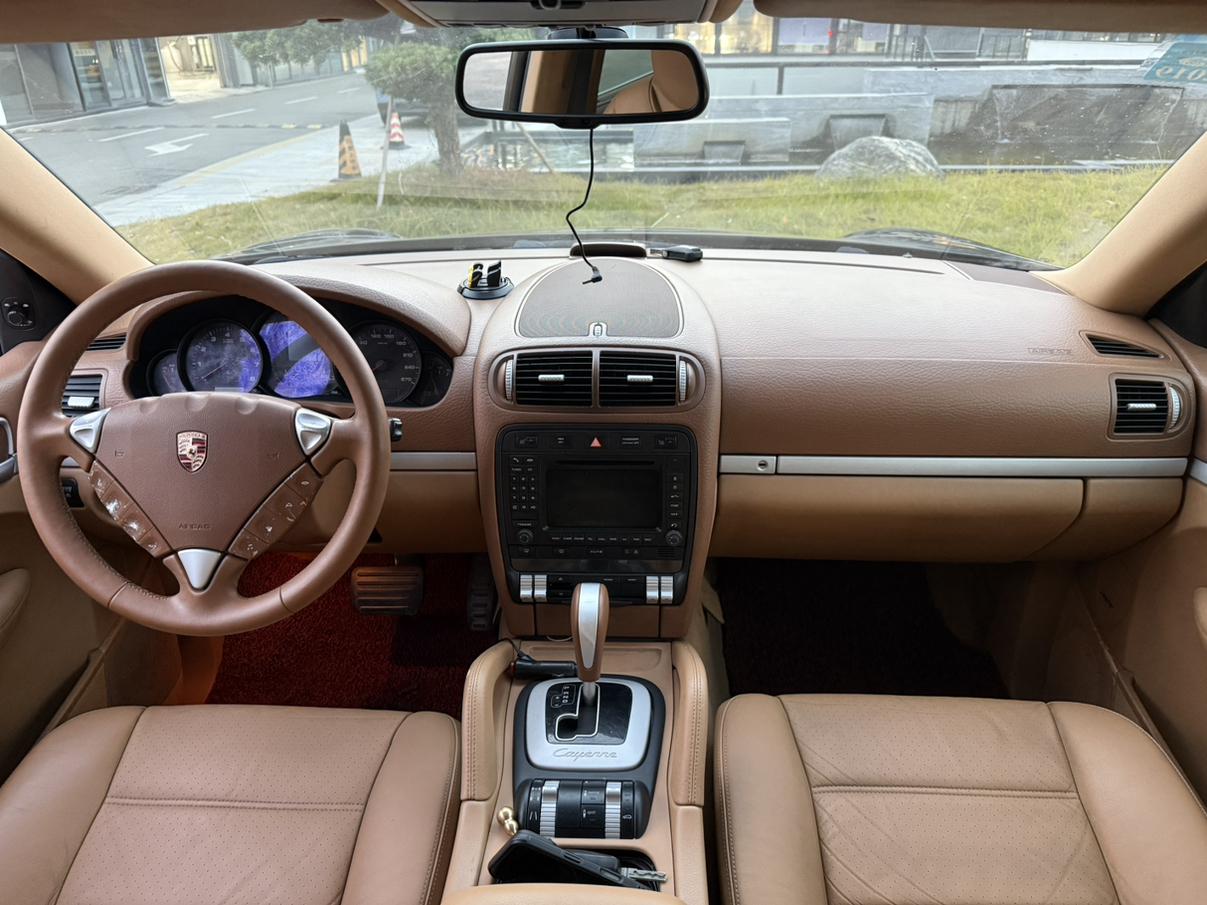 Porsche Cayenne 2006 thumb 10