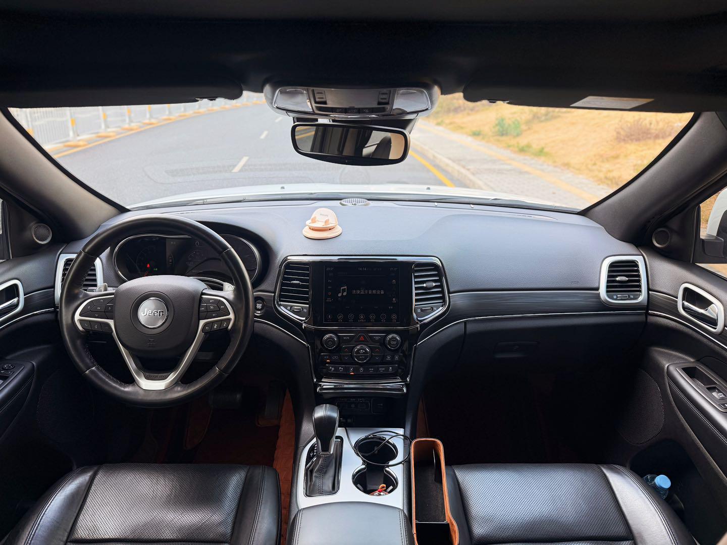 Jeep Grand Cherokee 2023 thumb 7