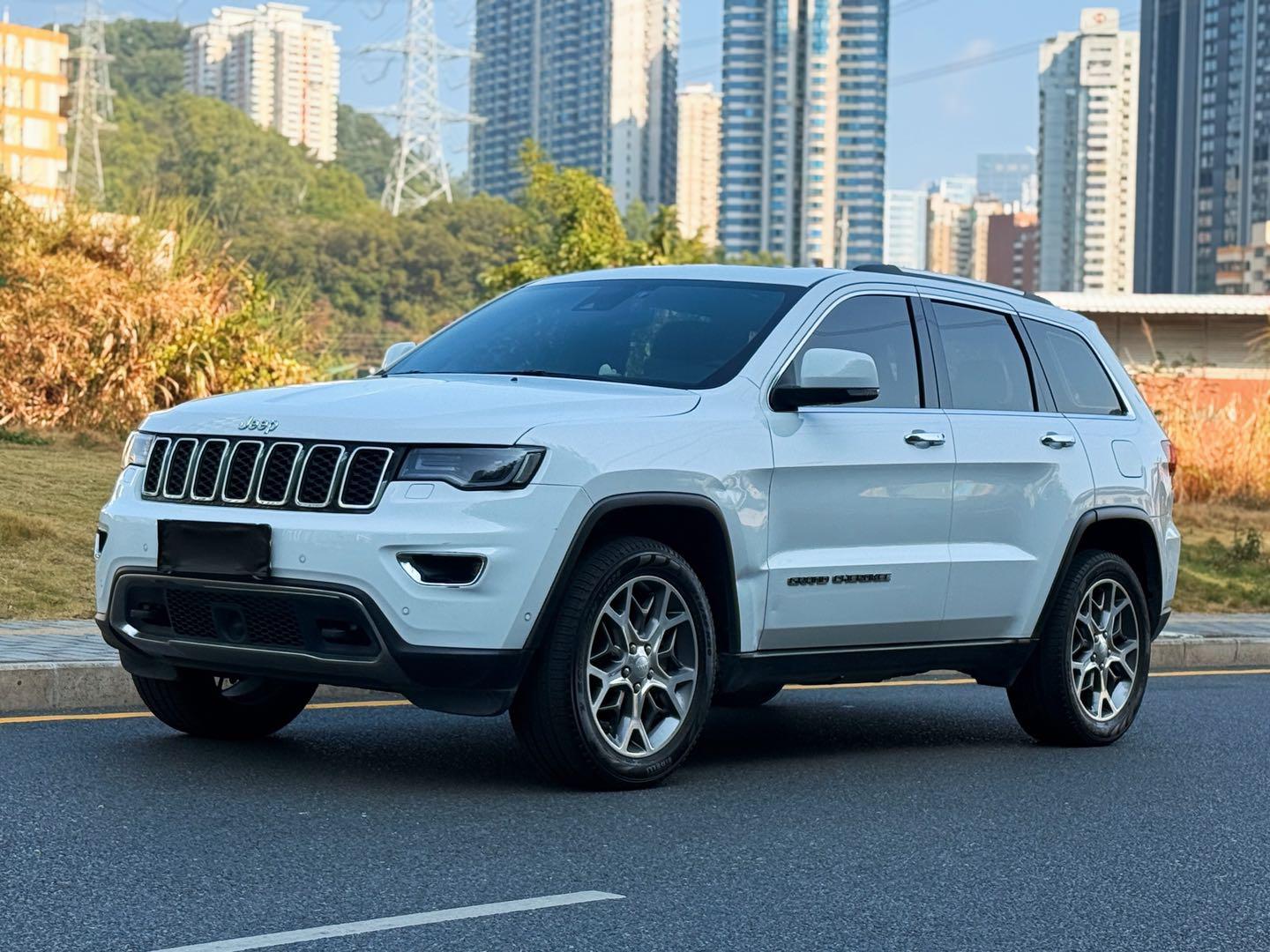Jeep Grand Cherokee 2023 thumb 11