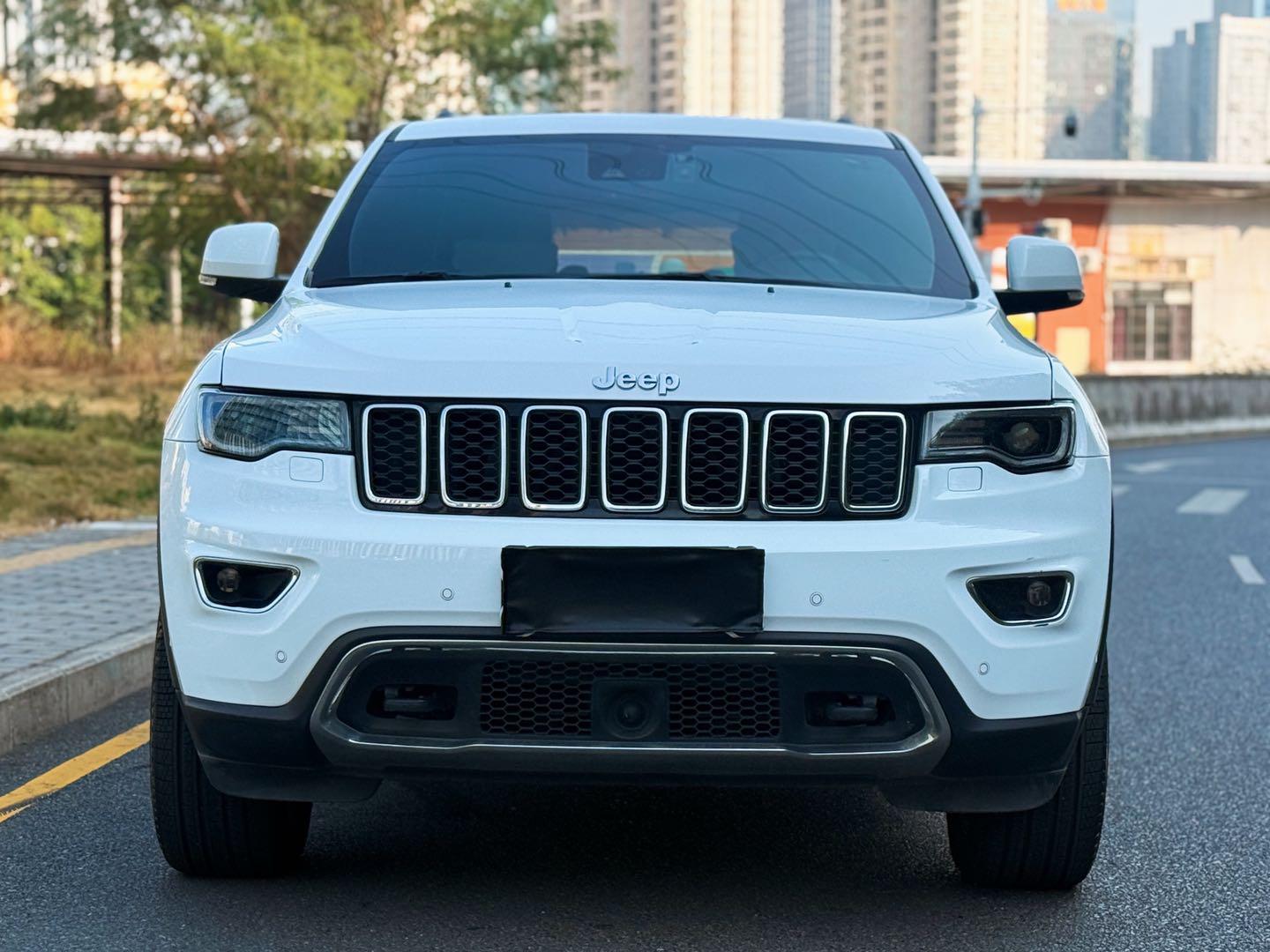Jeep Grand Cherokee 2023 thumb 12