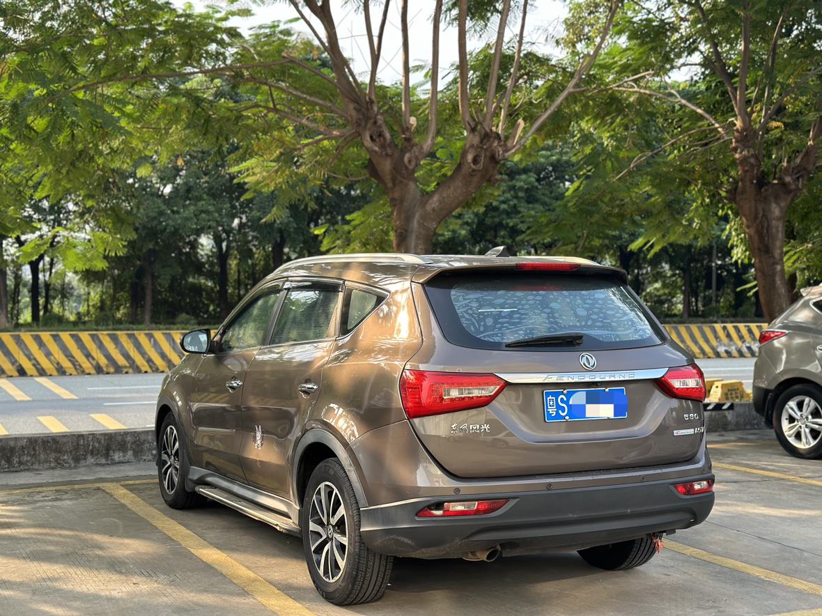 Dongfeng Fengon 580 2016 thumb 2