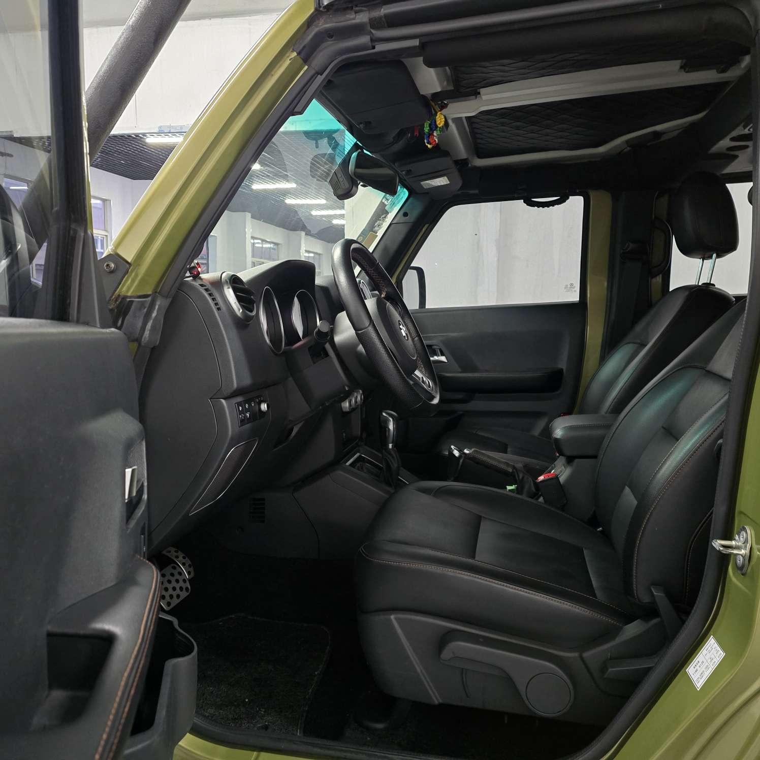 BJ 40 2018 thumb 6