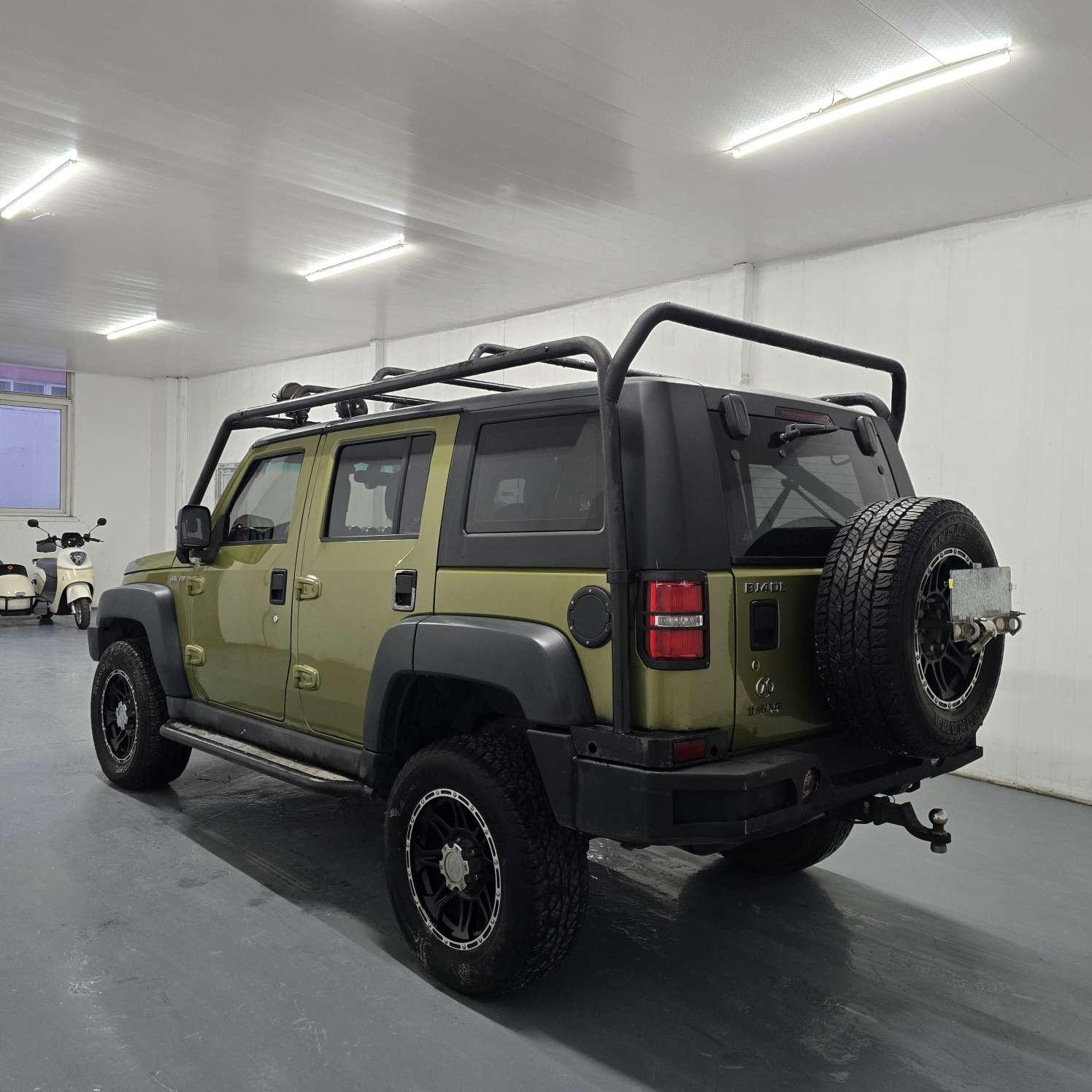BJ 40 2018 thumb 11