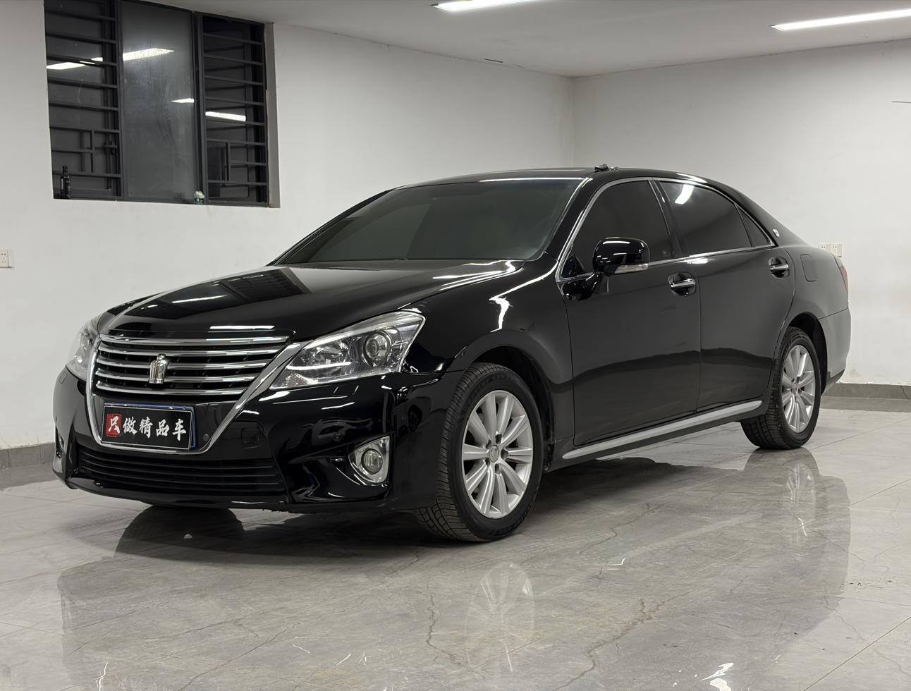 Toyota Crown 2014 thumb 8