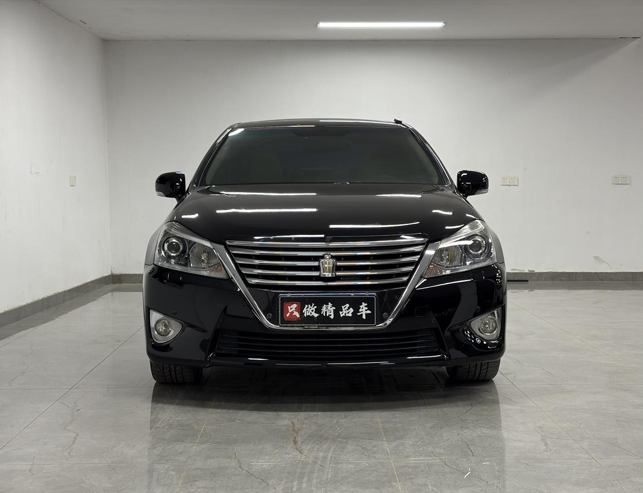 Toyota Crown 2014 thumb 9