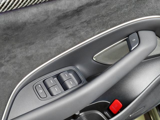 Xiaomi SU7 Ultra 2025 thumb 4