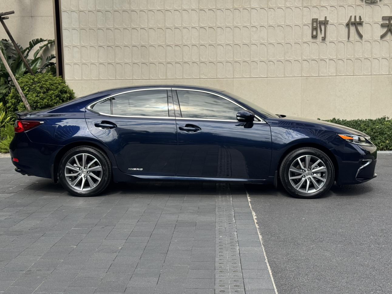 Lexus ES 2018 thumb 5