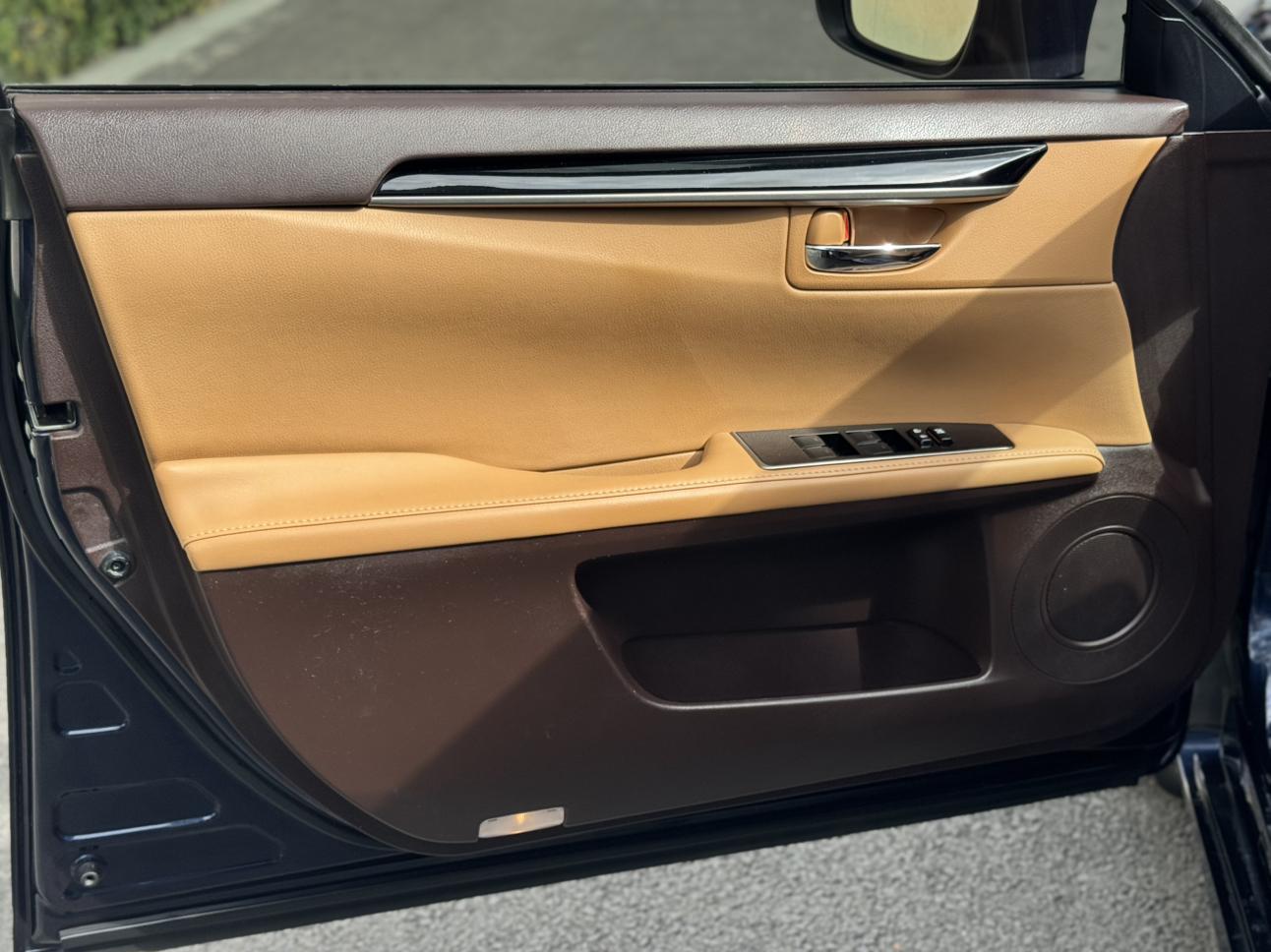 Lexus ES 2018 thumb 8