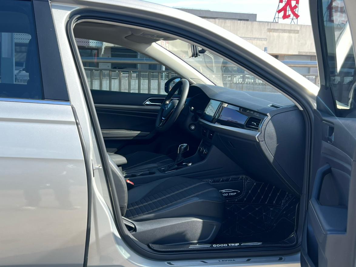 Volkswagen Lavida XR 2019 thumb 3