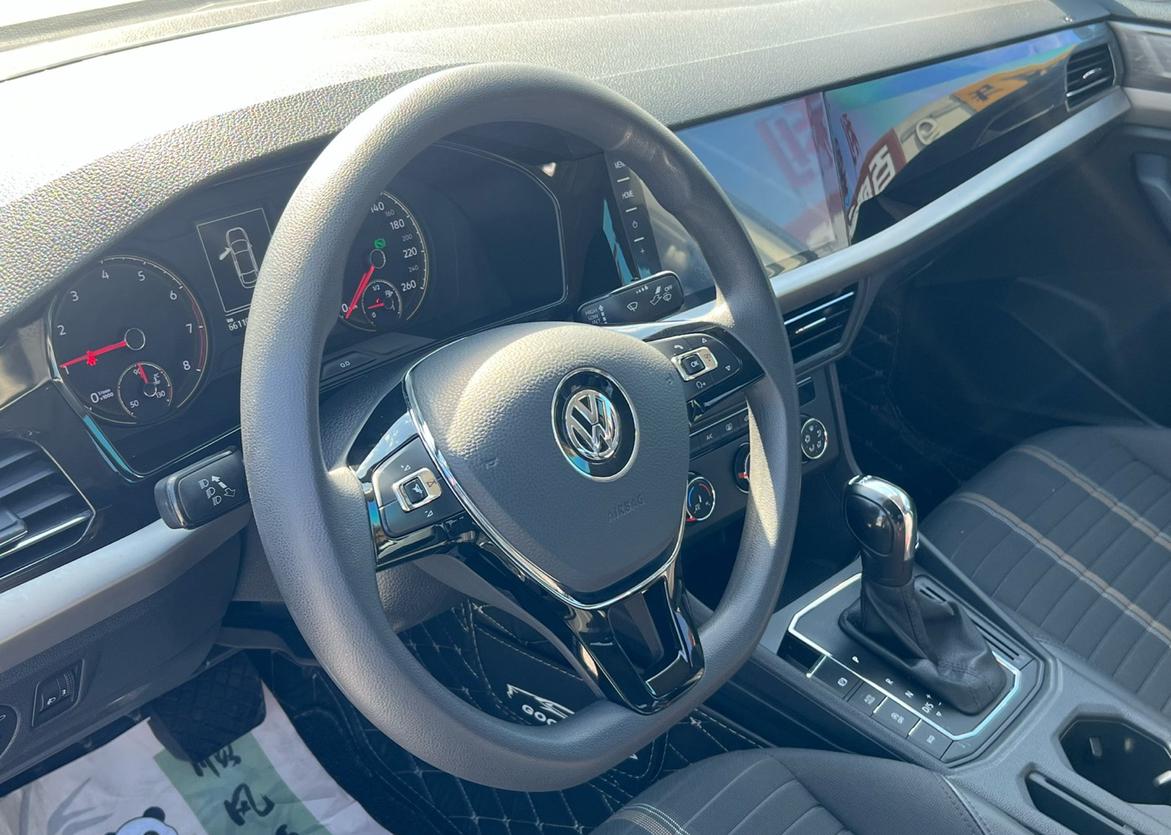 Volkswagen Lavida XR 2019 thumb 6