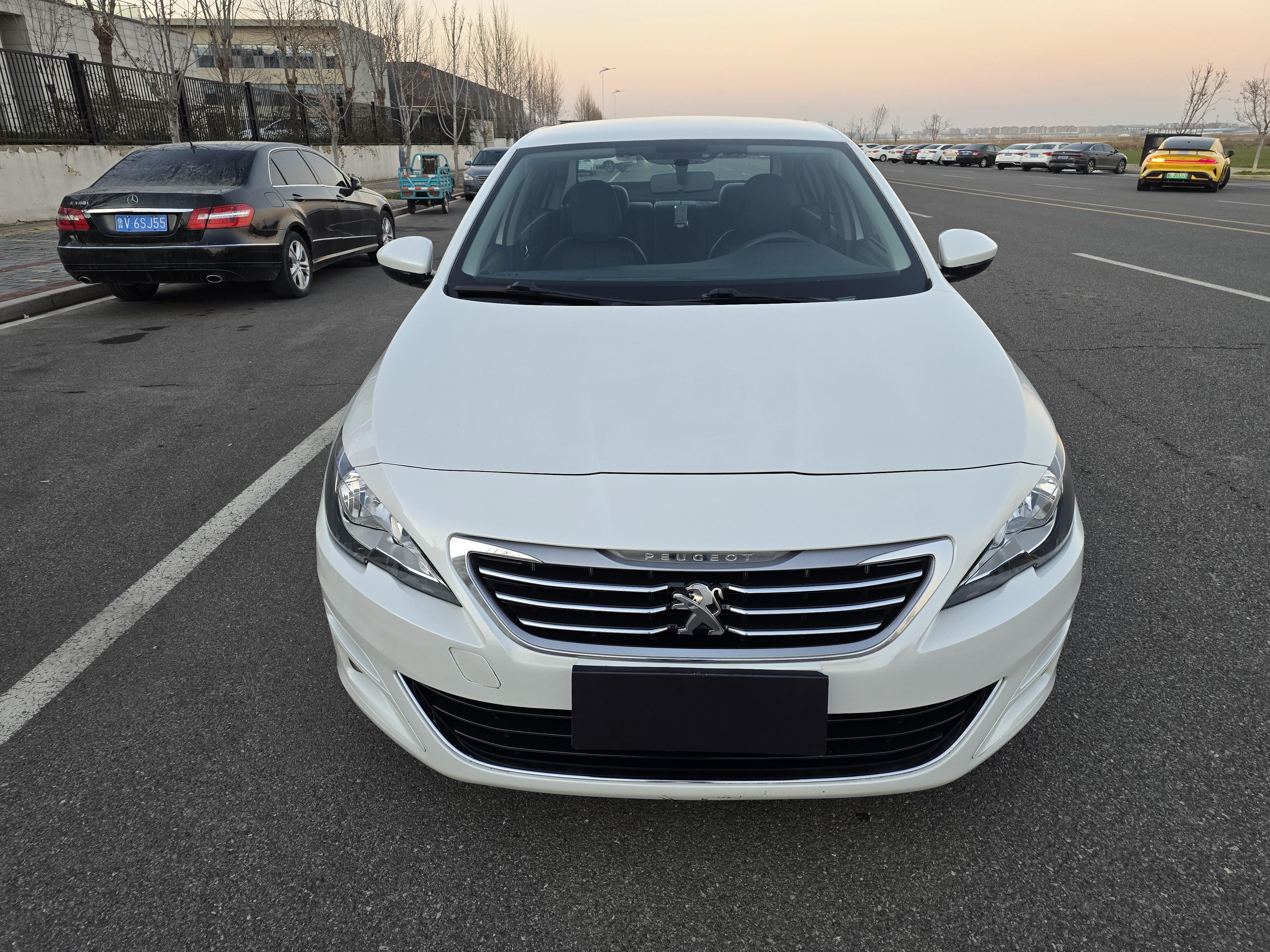 Peugeot 408 2015 thumb 9