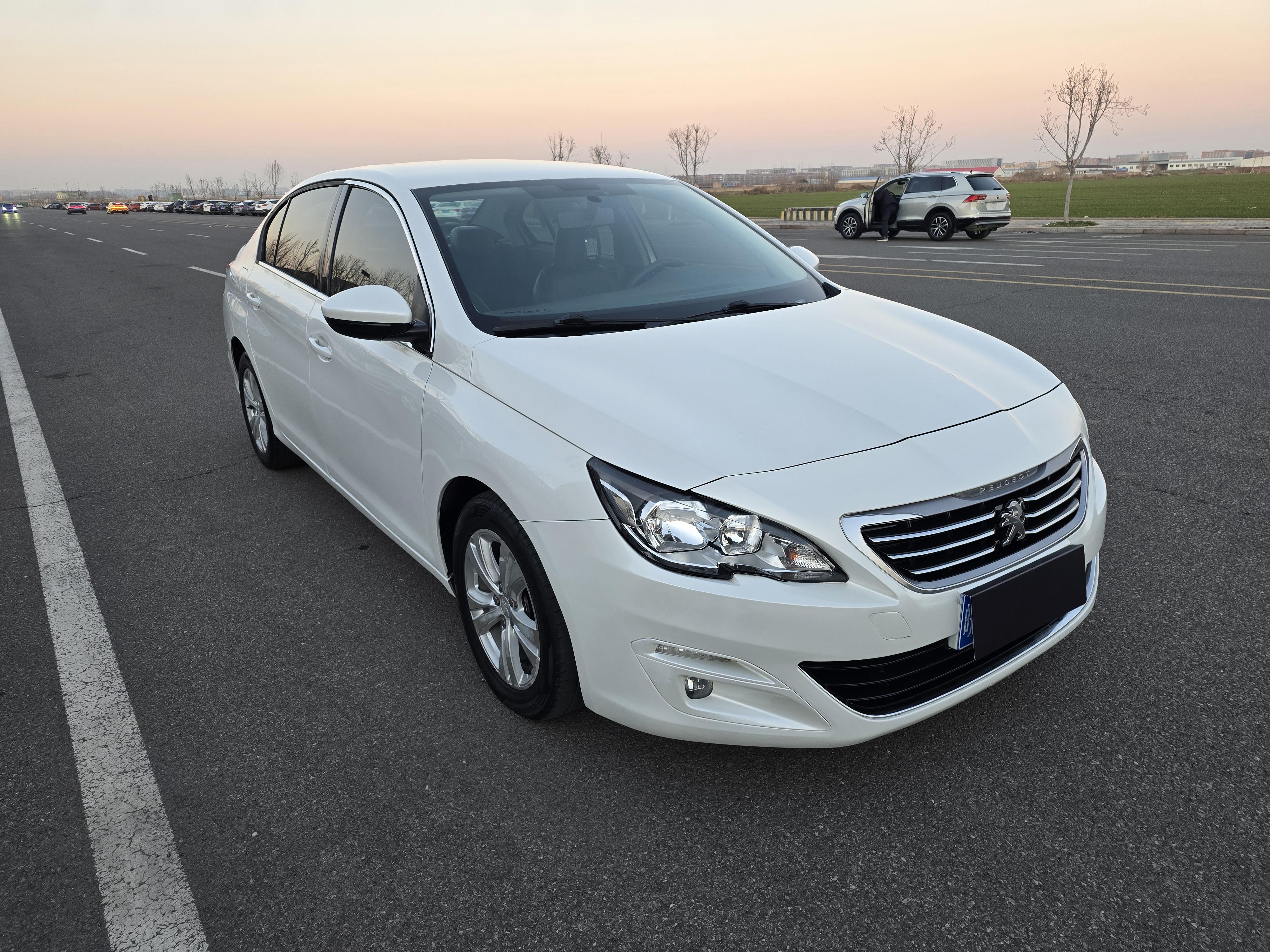 Peugeot 408 2015 thumb 10