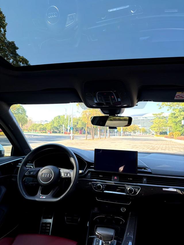 Audi S4 2023 thumb 2