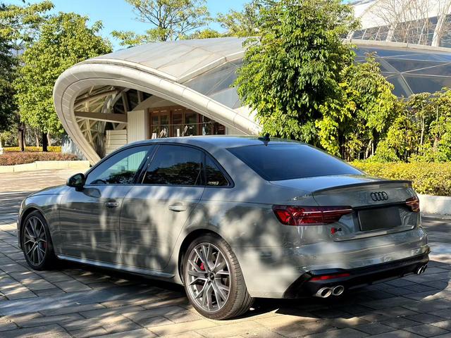 Audi S4 2023 thumb 4