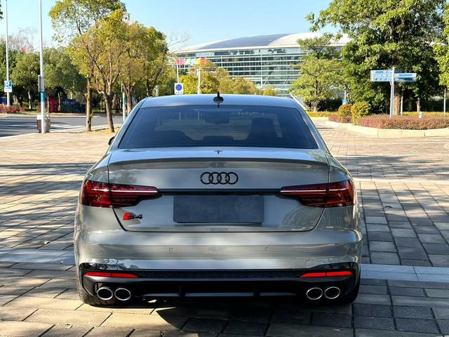 Audi S4 2023 thumb 5
