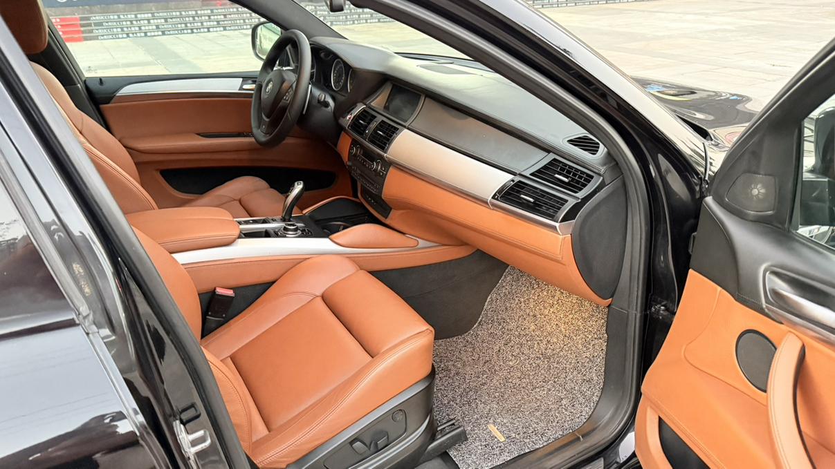 BMW X6 M 2011 thumb 8