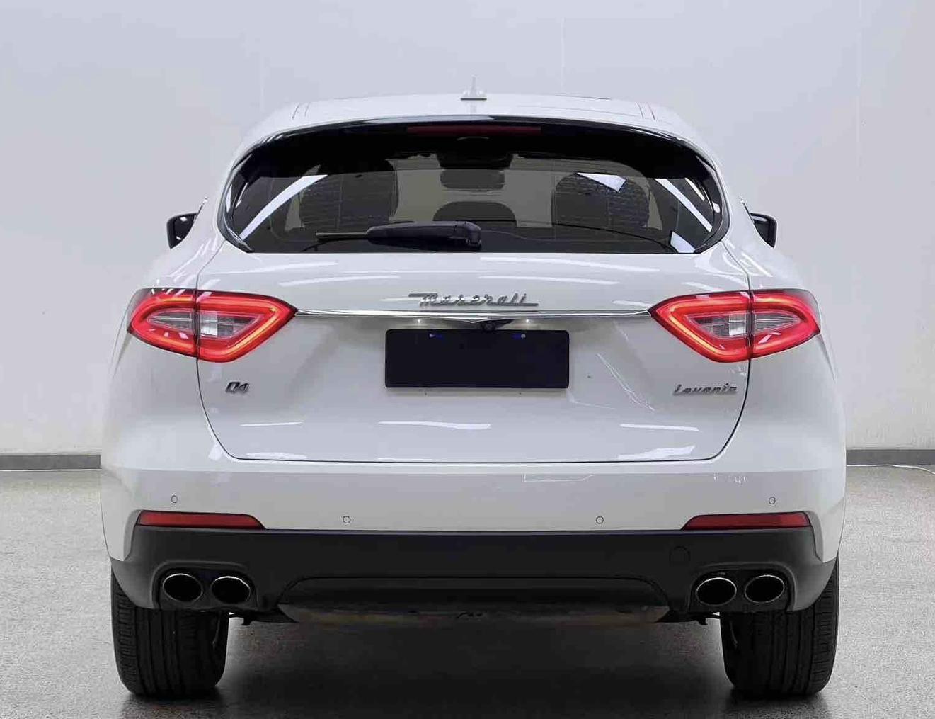Maserati Levante 2018 thumb 4