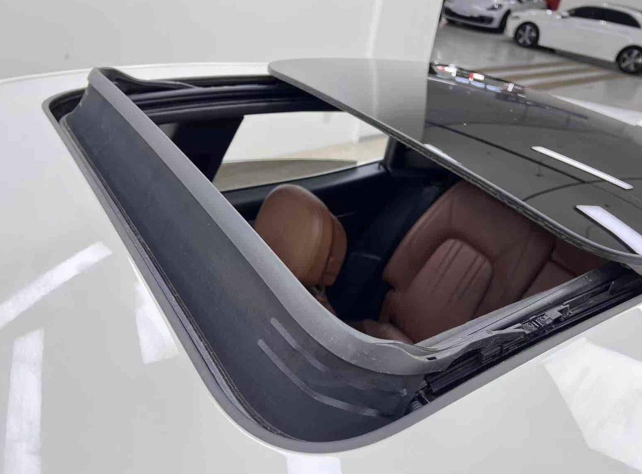 Maserati Levante 2018 thumb 7