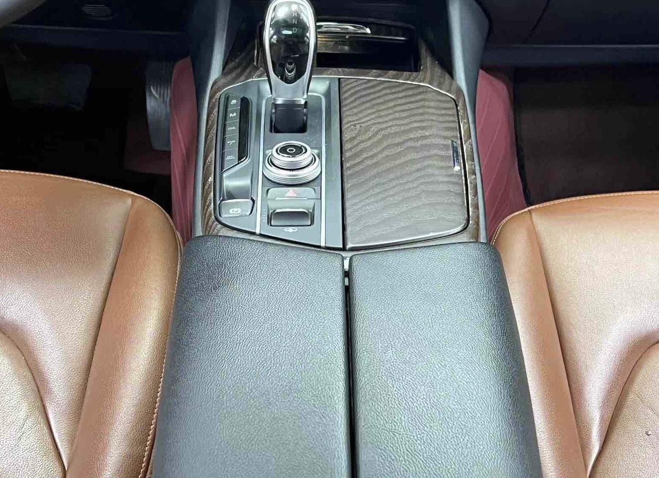 Maserati Levante 2018 thumb 11