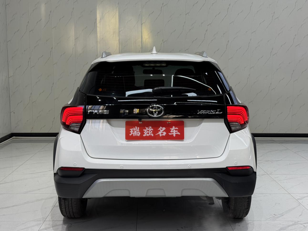Toyota Yaris 2022 thumb 3