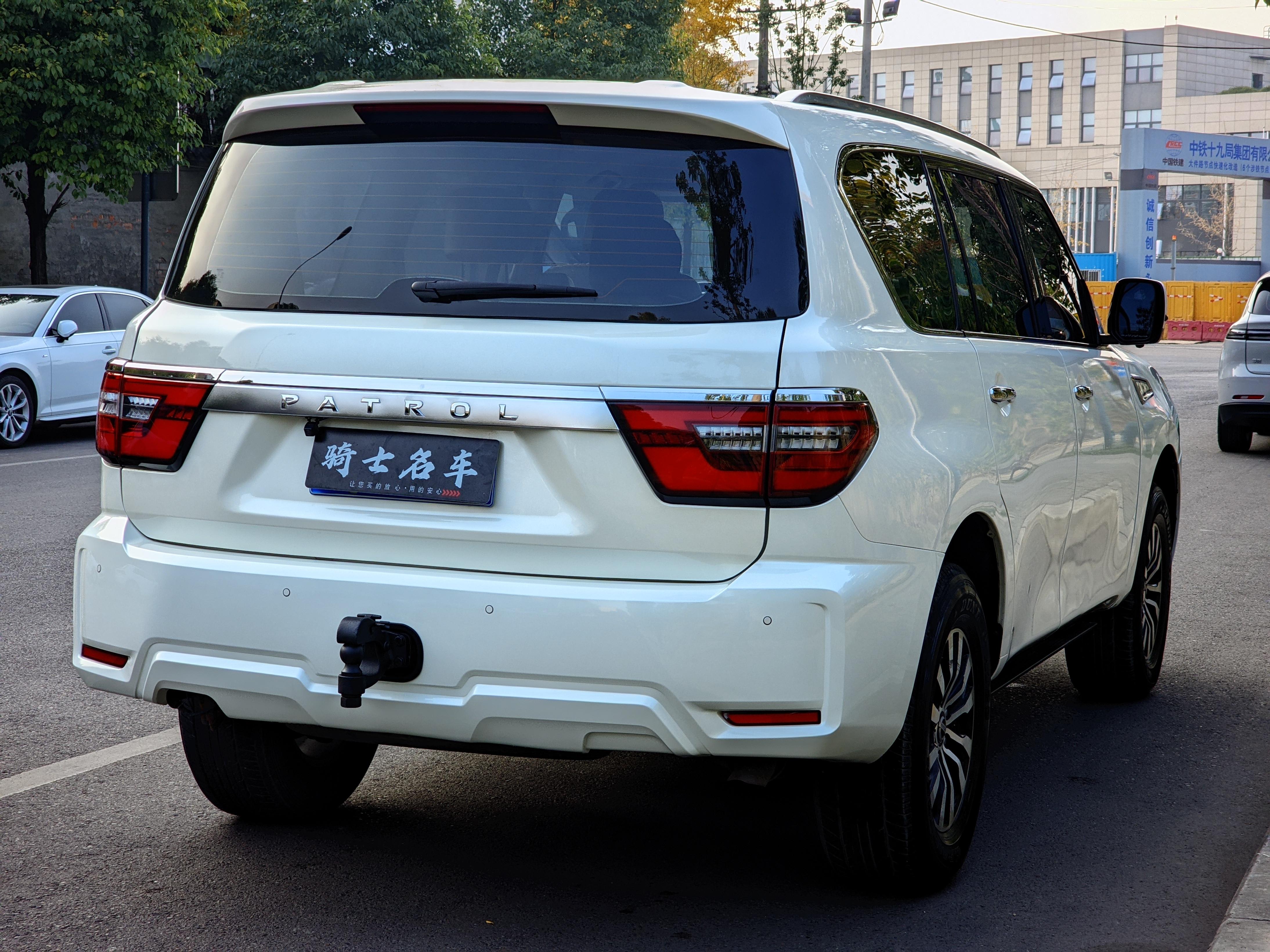 Nissan Patrol 2017 thumb 4