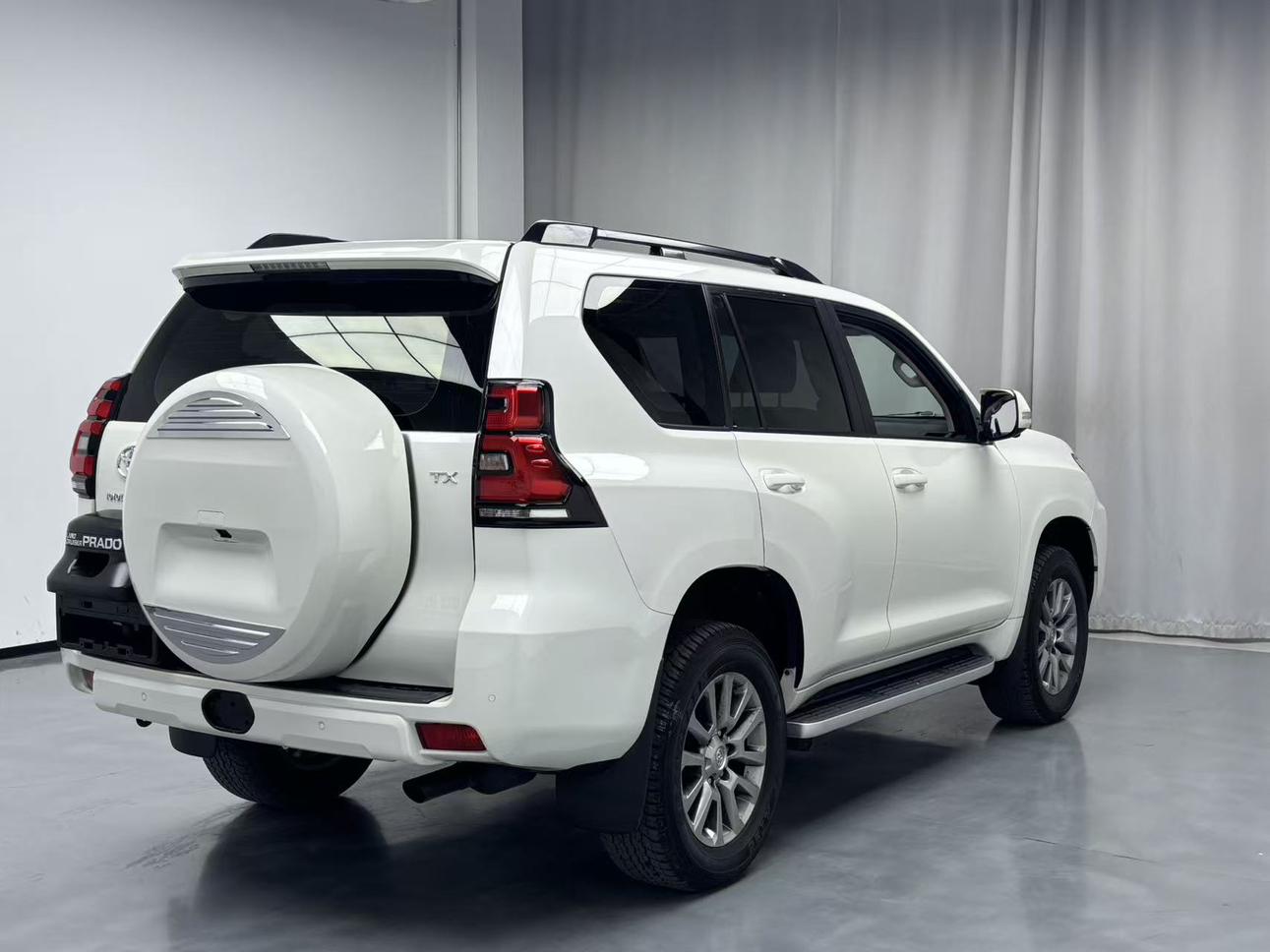 Toyota Land Cruiser Prado 2018 thumb 4