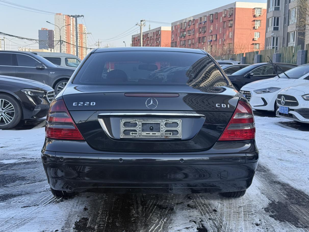 Mercedes-Benz E-Class 2004 thumb 3