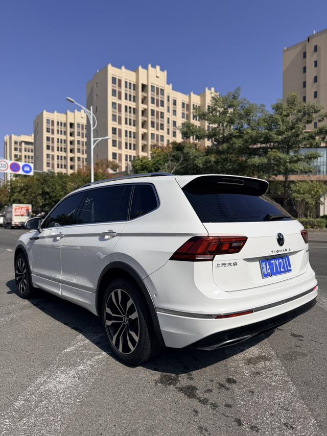 Volkswagen Tiguan 2021 thumb 2