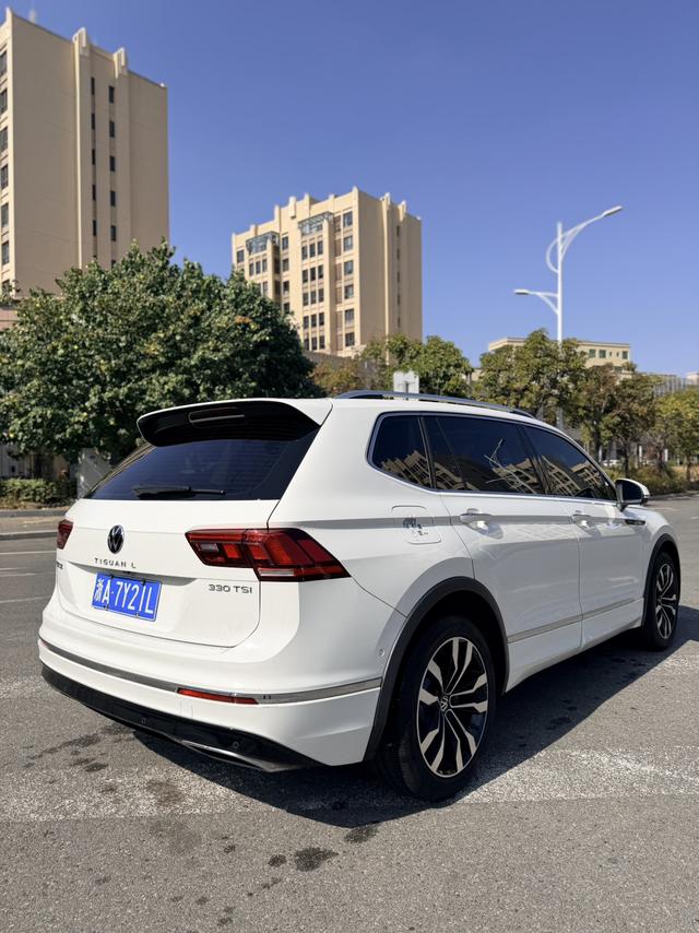 Volkswagen Tiguan 2021 thumb 3