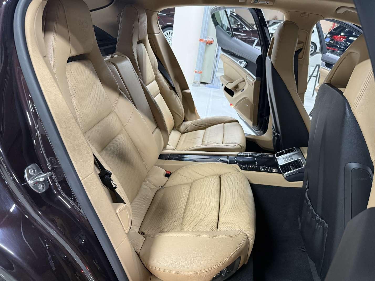 Porsche Panamera 2013 thumb 5