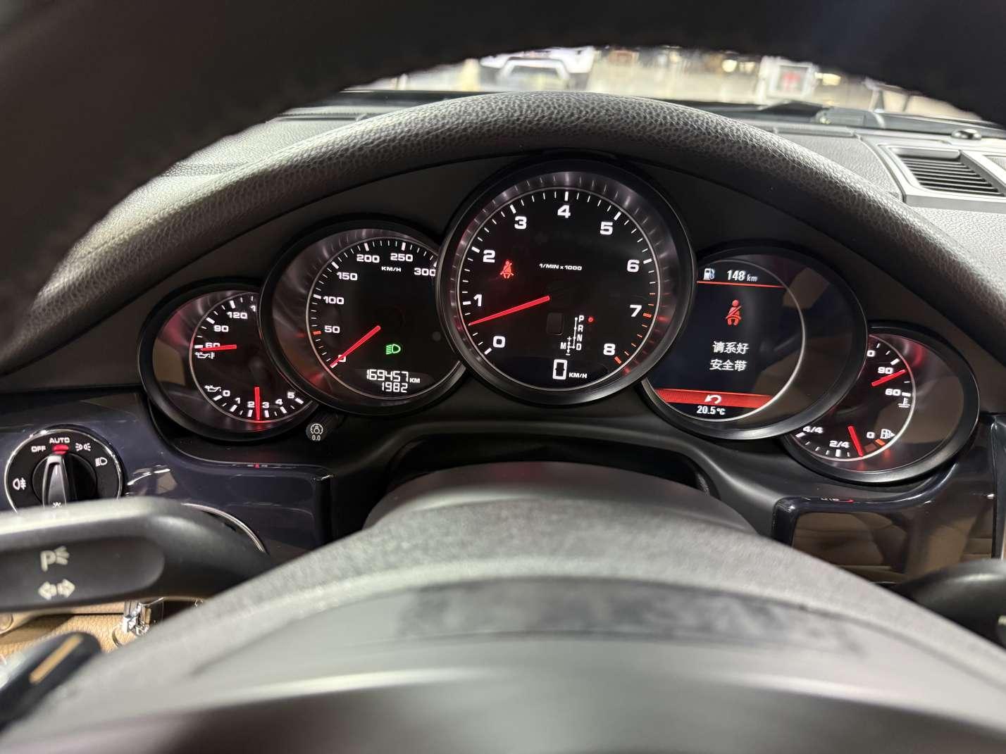 Porsche Panamera 2013 thumb 9