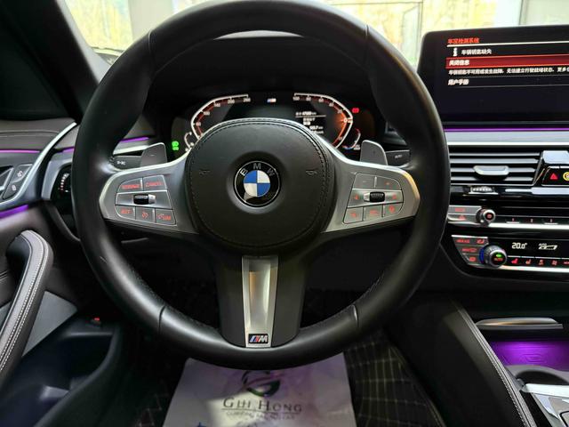 BMW 5 серии 2023 thumb 2