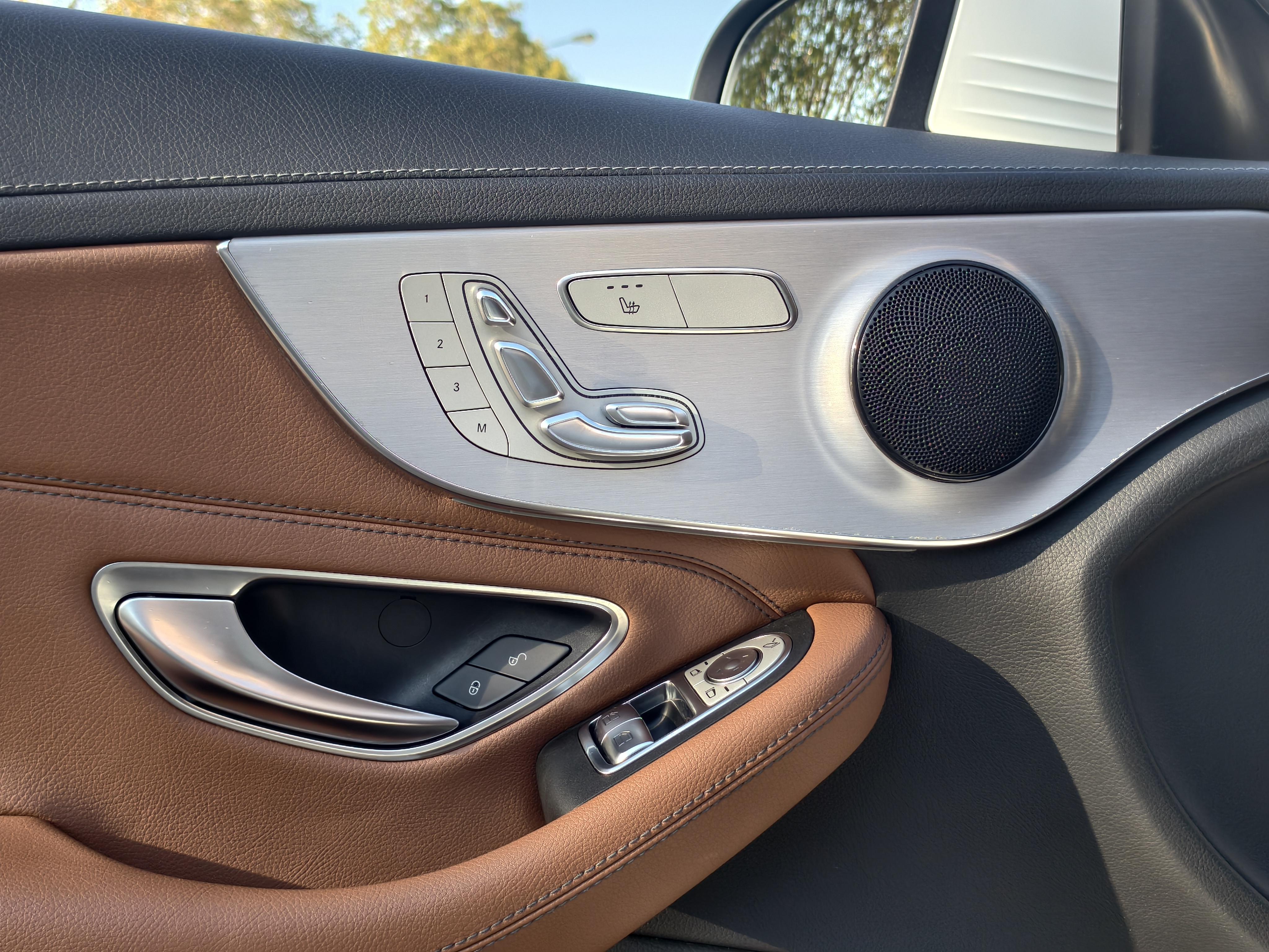 Mercedes-Benz C-Class 2020 thumb 6