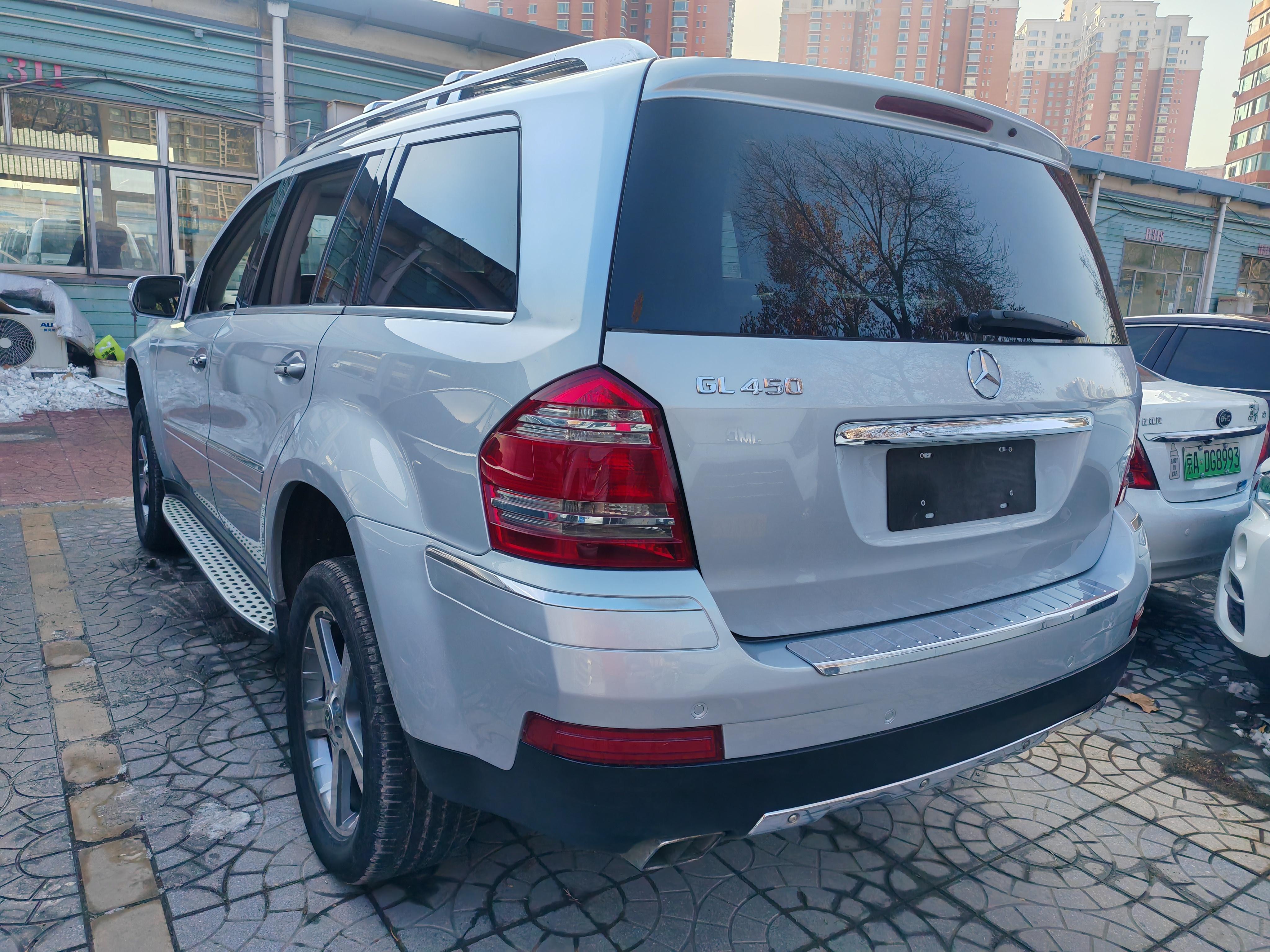 Mercedes-Benz GL 2009 thumb 2