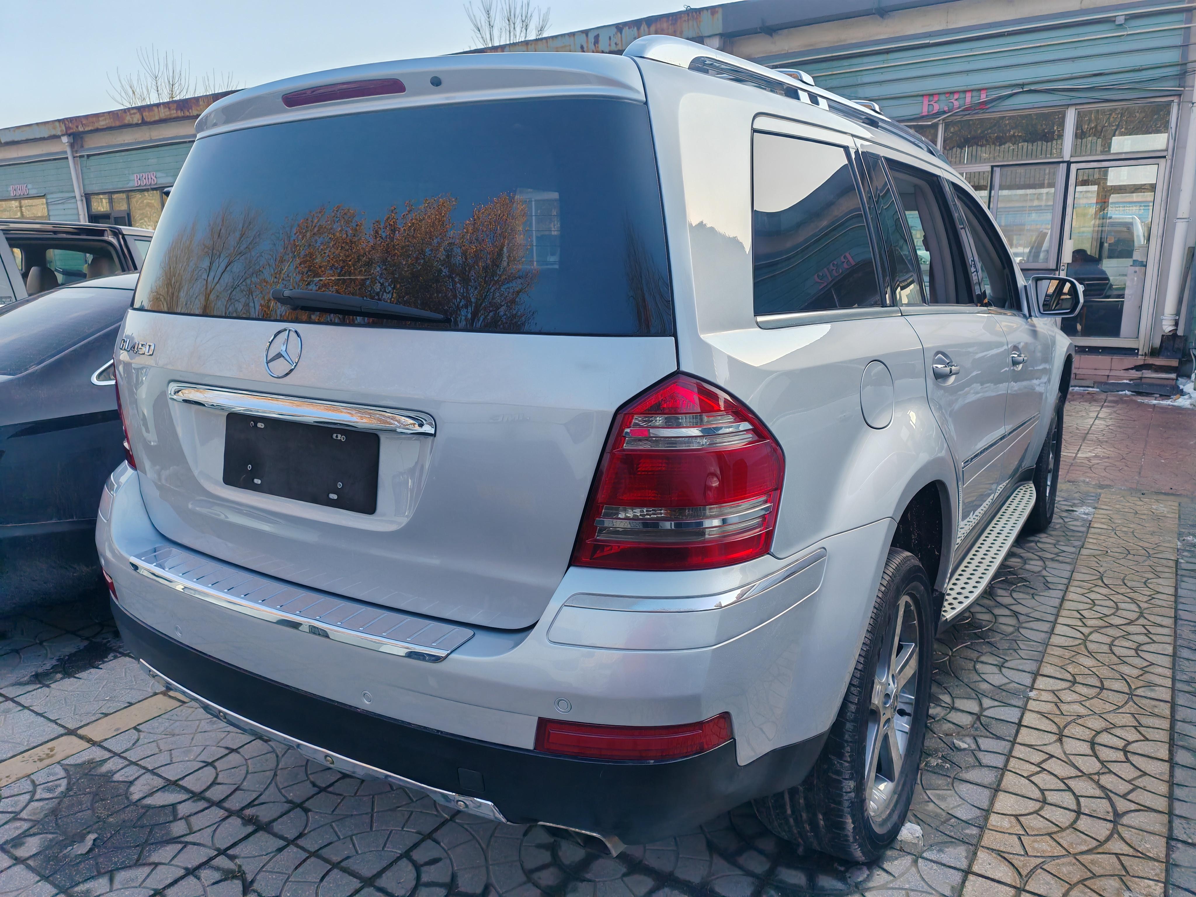 Mercedes-Benz GL 2009 thumb 3