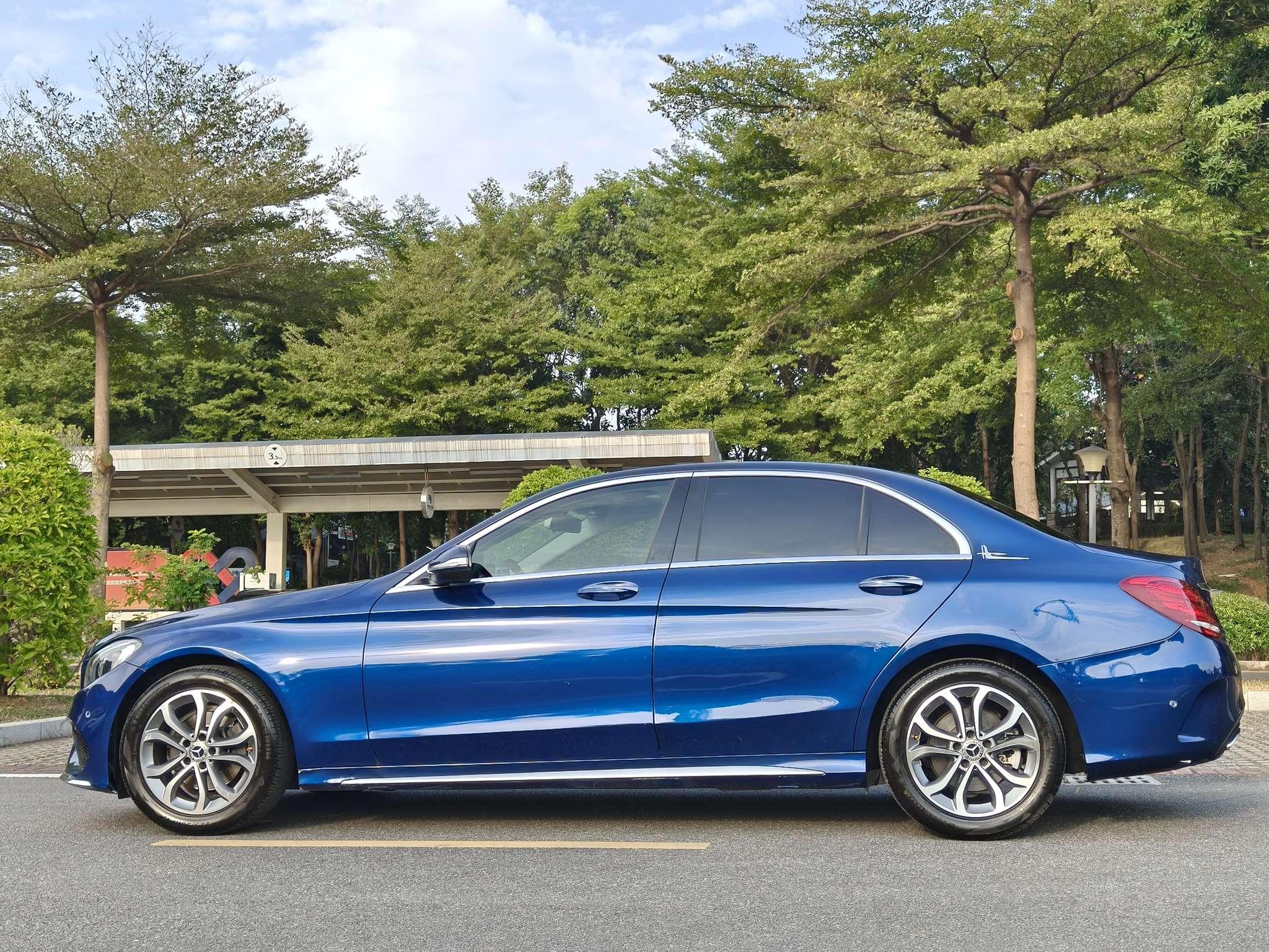 Mercedes-Benz C-Class 2017 thumb 2