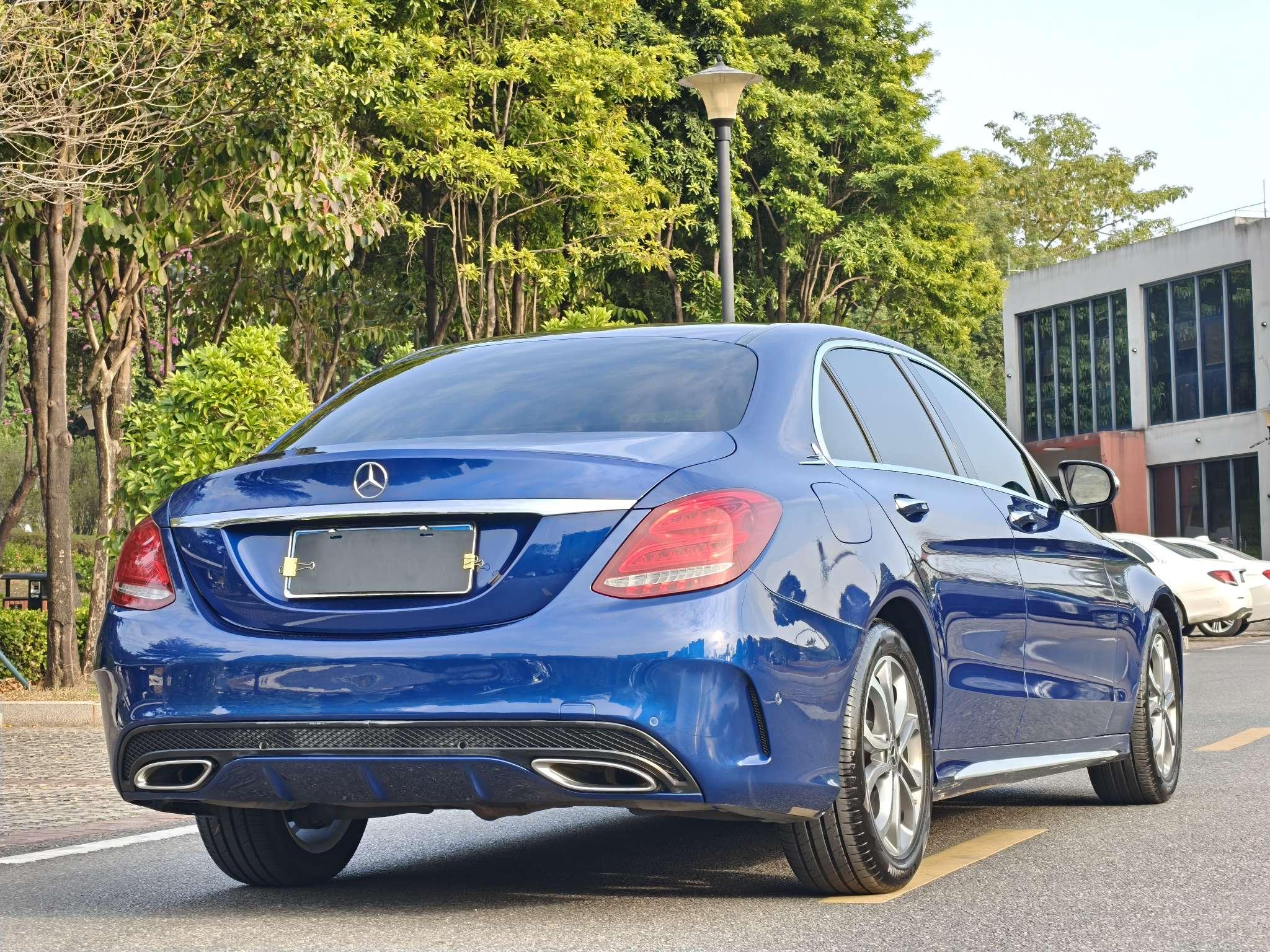 Mercedes-Benz C-Class 2017 thumb 5