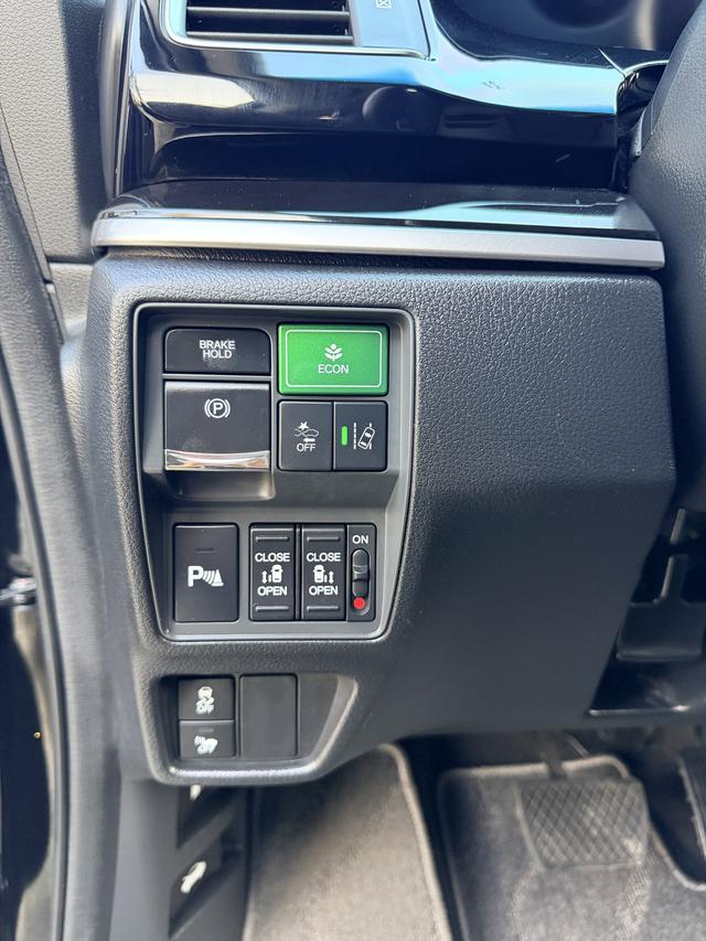 Honda Elysion 2019 thumb 11
