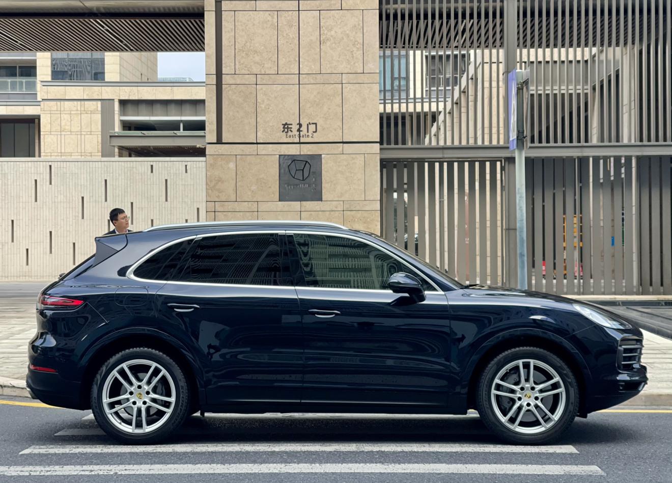 Porsche Cayenne 2019 thumb 4