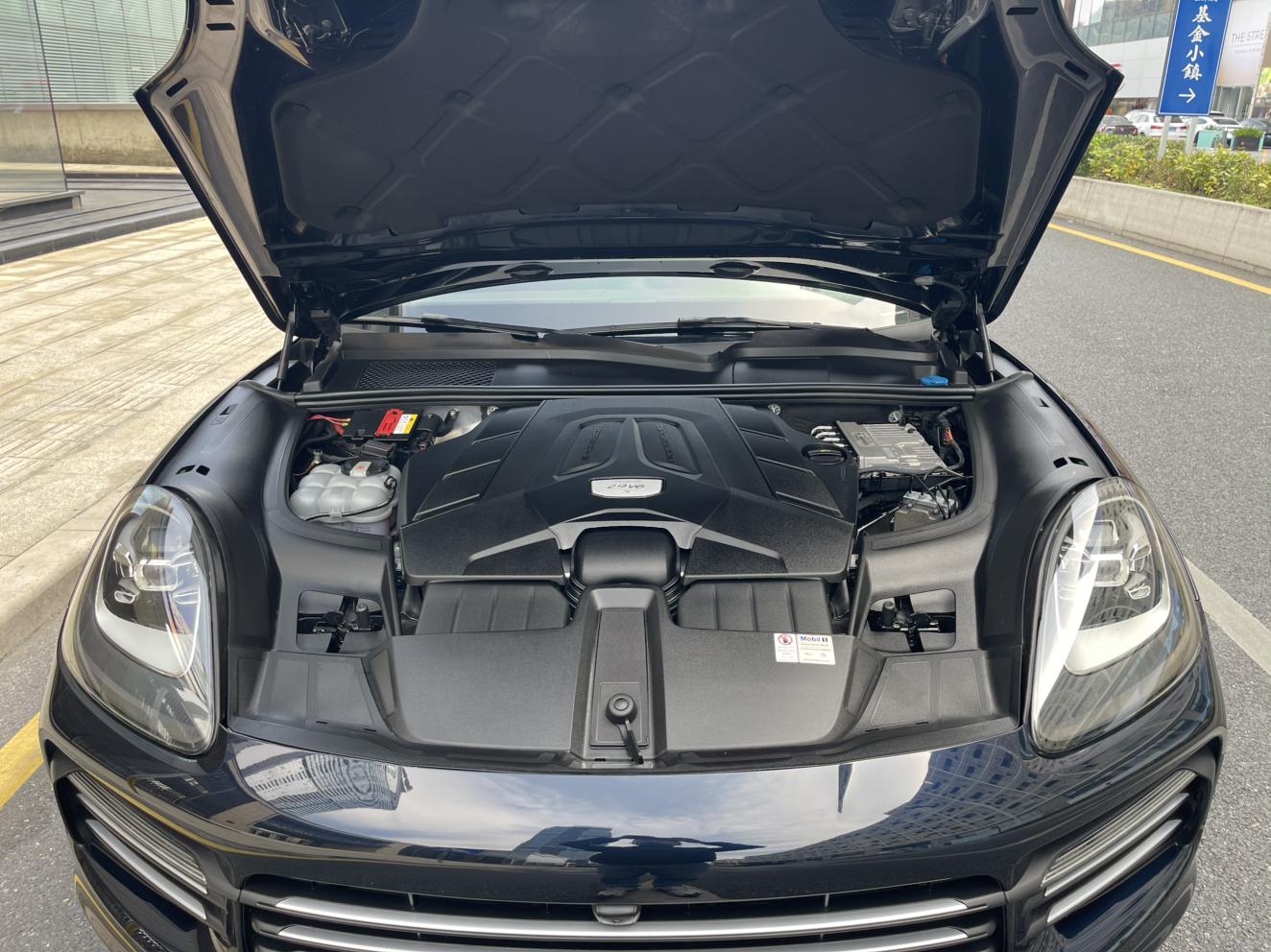 Porsche Cayenne 2019 thumb 5