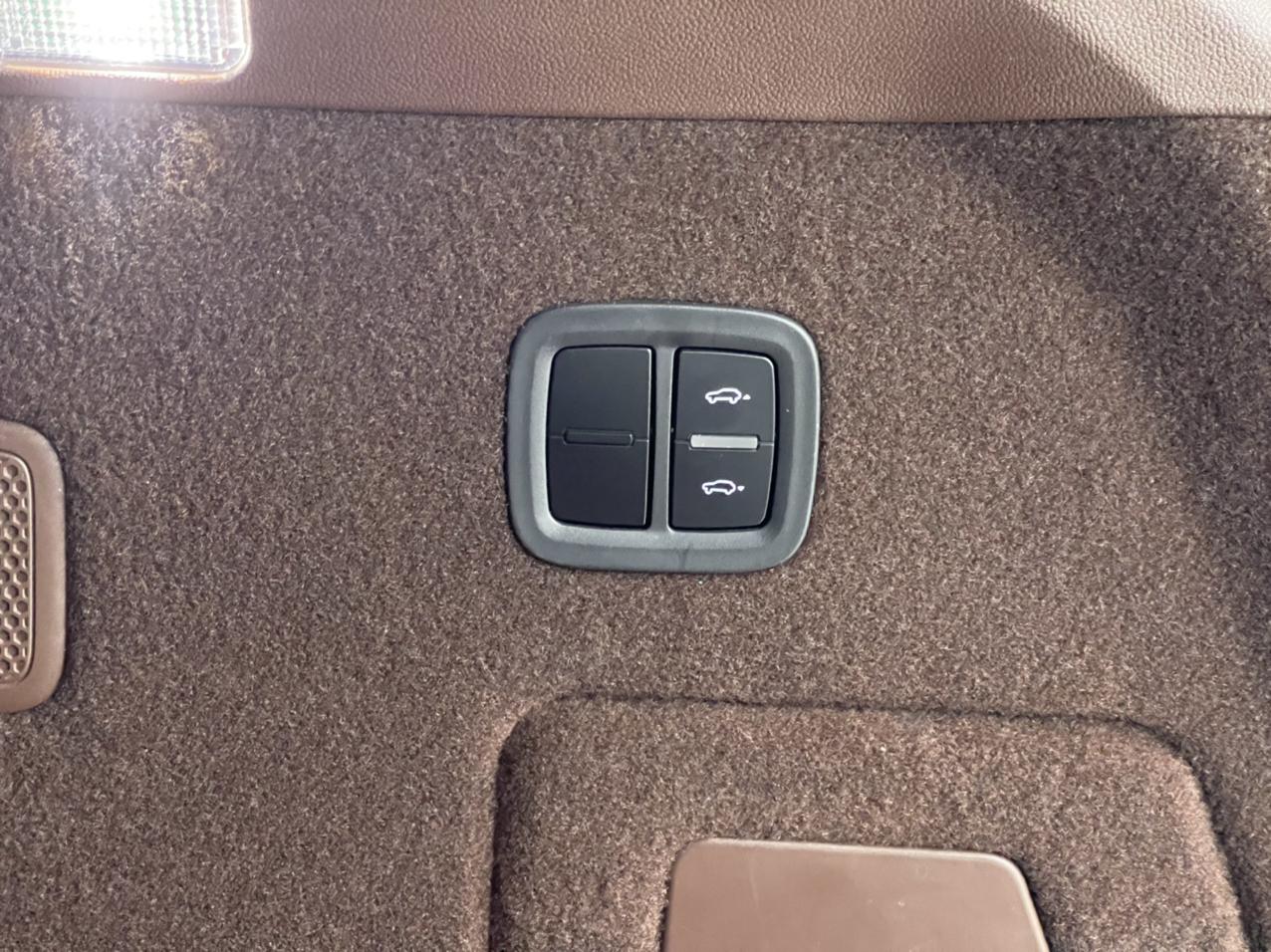 Porsche Cayenne 2019 thumb 9