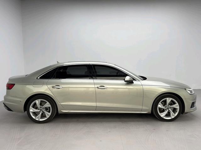 Audi A4 2020 thumb 5