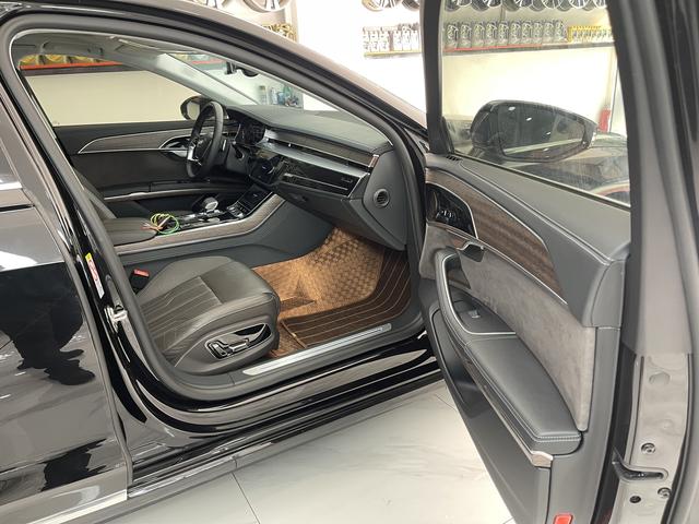 Audi A8 2023 thumb 5