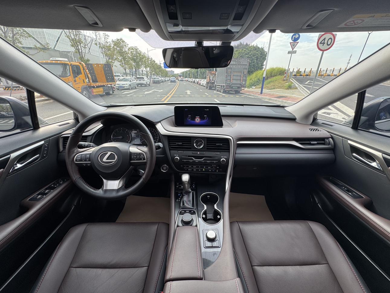 Lexus RX 2018 thumb 10
