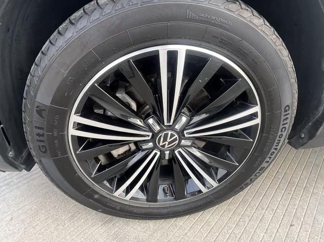 Volkswagen Tiguan 2021 thumb 9
