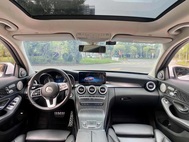 Mercedes-Benz C-Class 2019 thumb 2